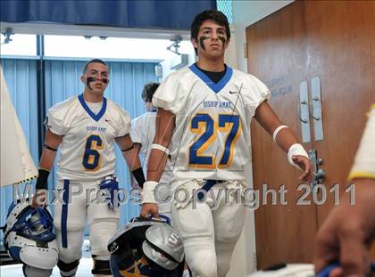 Thumbnail 2 in Servite vs. Bishop Amat photogallery.