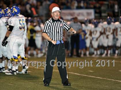 Thumbnail 1 in Servite vs. Bishop Amat photogallery.