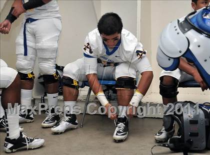 Thumbnail 3 in Servite vs. Bishop Amat photogallery.