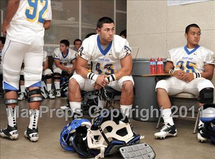 Thumbnail 3 in Servite vs. Bishop Amat photogallery.
