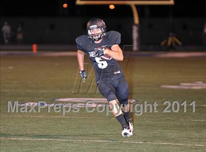 Thumbnail 2 in Servite vs. Bishop Amat photogallery.