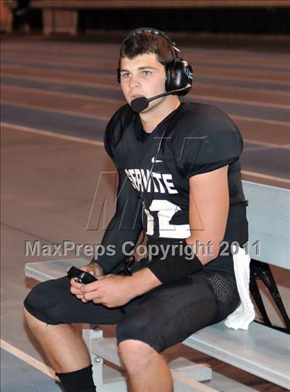 Thumbnail 2 in Servite vs. Bishop Amat photogallery.