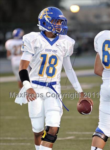 Thumbnail 3 in Servite vs. Bishop Amat photogallery.