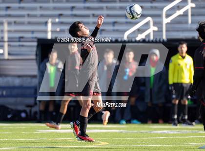 Thumbnail 3 in Gainesville vs. London (Sulphur Springs 4A Elite Tournament) photogallery.