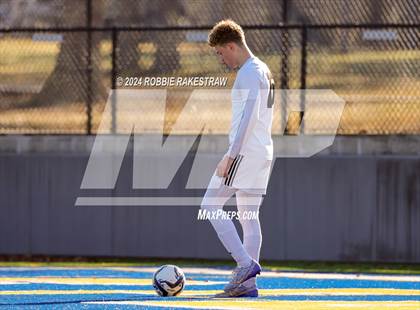 Thumbnail 2 in Gainesville vs. London (Sulphur Springs 4A Elite Tournament) photogallery.