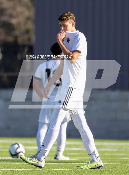 Thumbnail 2 in Gainesville vs. London (Sulphur Springs 4A Elite Tournament) photogallery.