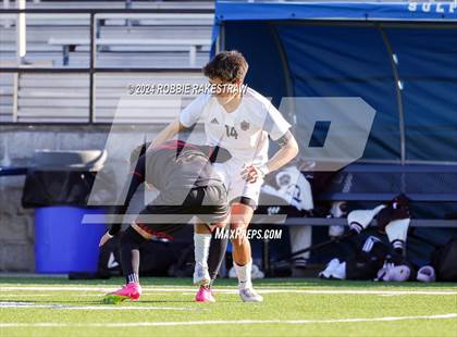Thumbnail 2 in Gainesville vs. London (Sulphur Springs 4A Elite Tournament) photogallery.