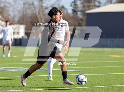Thumbnail 2 in Gainesville vs. London (Sulphur Springs 4A Elite Tournament) photogallery.