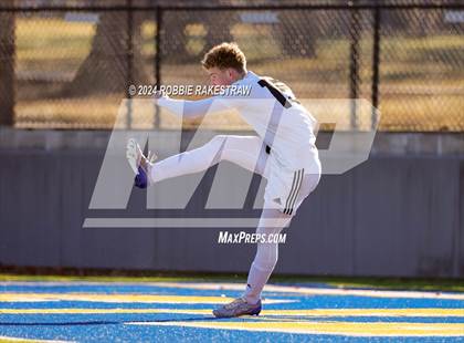 Thumbnail 3 in Gainesville vs. London (Sulphur Springs 4A Elite Tournament) photogallery.