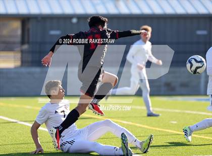 Thumbnail 1 in Gainesville vs. London (Sulphur Springs 4A Elite Tournament) photogallery.