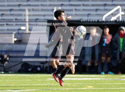 Thumbnail 2 in Gainesville vs. London (Sulphur Springs 4A Elite Tournament) photogallery.