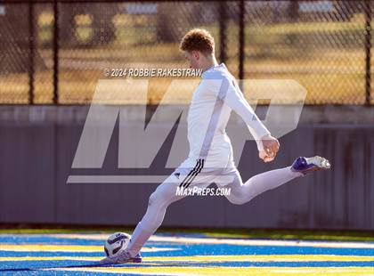 Thumbnail 2 in Gainesville vs. London (Sulphur Springs 4A Elite Tournament) photogallery.