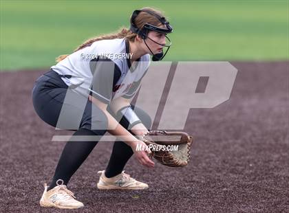Thumbnail 1 in Jefferson West @ Basehor-Linwood photogallery.