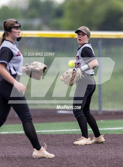 Thumbnail 2 in Jefferson West @ Basehor-Linwood photogallery.