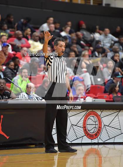 Thumbnail 1 in New Trier vs. Whitney Young (Proviso West Holiday Tournament) photogallery.