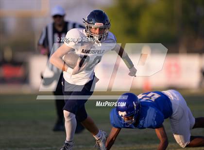 Thumbnail 2 in JV: Bakersfield @ Bakersfield Christian photogallery.