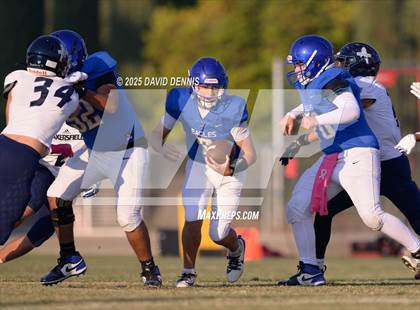 Thumbnail 2 in JV: Bakersfield @ Bakersfield Christian photogallery.