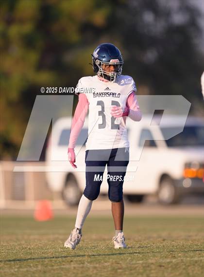 Thumbnail 2 in JV: Bakersfield @ Bakersfield Christian photogallery.