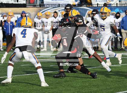 Thumbnail 3 in Middletown vs. Aliquippa (PIAA 3A Championship) photogallery.