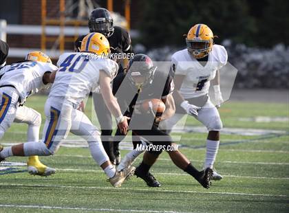 Thumbnail 2 in Middletown vs. Aliquippa (PIAA 3A Championship) photogallery.