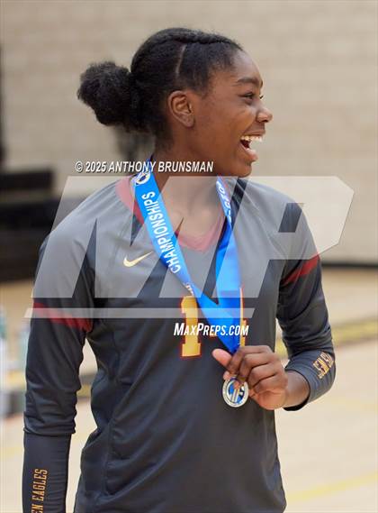 Thumbnail 2 in Clovis West @ St. Francis (CIF NorCal D2 Final) photogallery.