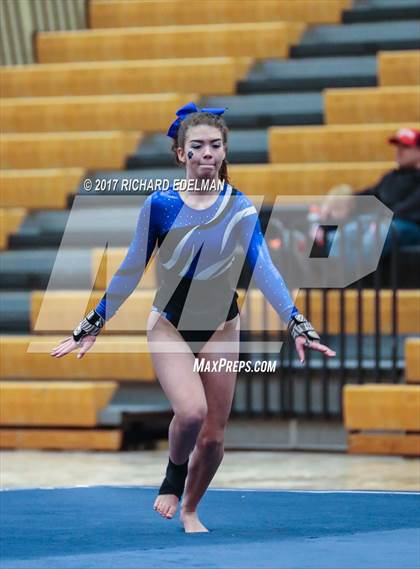 Thumbnail 2 in JV Invitational photogallery.