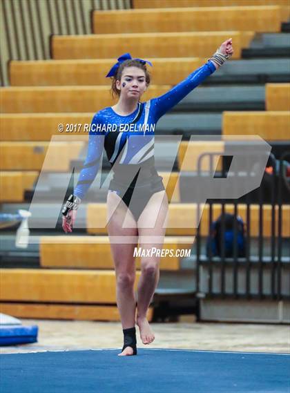 Thumbnail 1 in JV Invitational photogallery.