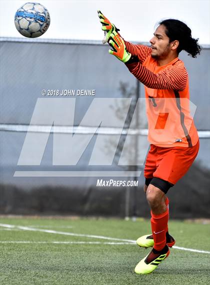 Thumbnail 3 in St. Michael's vs. Santa Fe photogallery.