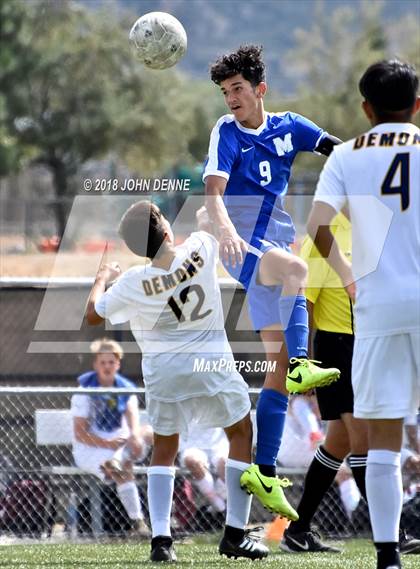 Thumbnail 2 in St. Michael's vs. Santa Fe photogallery.