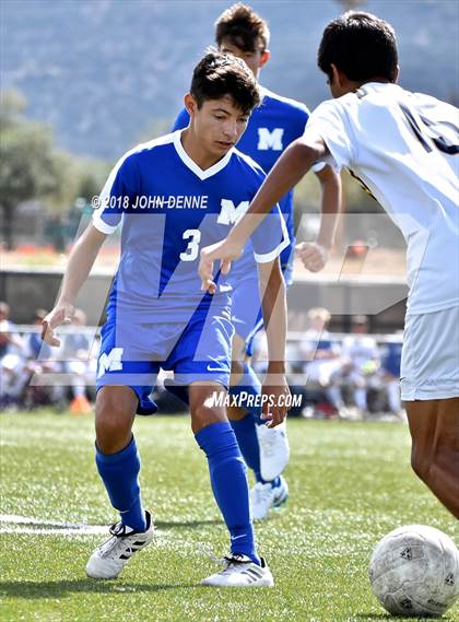 Thumbnail 2 in St. Michael's vs. Santa Fe photogallery.