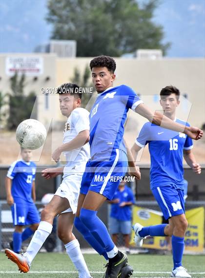 Thumbnail 3 in St. Michael's vs. Santa Fe photogallery.