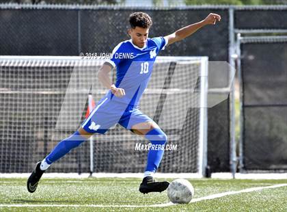 Thumbnail 1 in St. Michael's vs. Santa Fe photogallery.