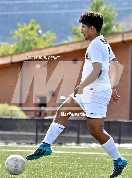 Thumbnail 3 in St. Michael's vs. Santa Fe photogallery.