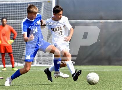 Thumbnail 2 in St. Michael's vs. Santa Fe photogallery.