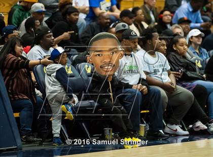 Thumbnail 2 in El Cerrito vs. Albany Academy for Boys (MaxPreps MLK Classic) photogallery.