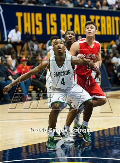 Thumbnail 1 in El Cerrito vs. Albany Academy for Boys (MaxPreps MLK Classic) photogallery.