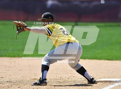 Thumbnail 3 in St. Laurence @ Brother Rice photogallery.