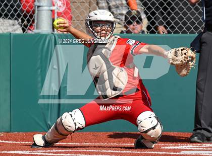 Thumbnail 2 in San Rafael vs Cardinal Newman  (CIF NCS Division 3 Final) photogallery.