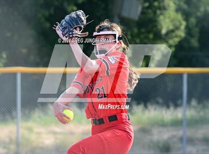 Thumbnail 2 in San Rafael vs Cardinal Newman  (CIF NCS Division 3 Final) photogallery.