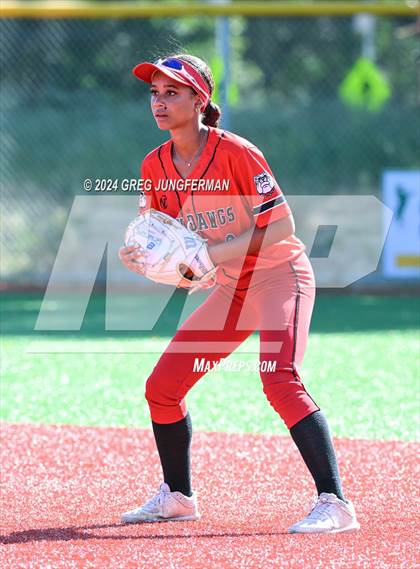 Thumbnail 2 in San Rafael vs Cardinal Newman  (CIF NCS Division 3 Final) photogallery.