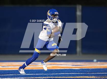 Thumbnail 2 in Bishop Amat @ Chaminade photogallery.