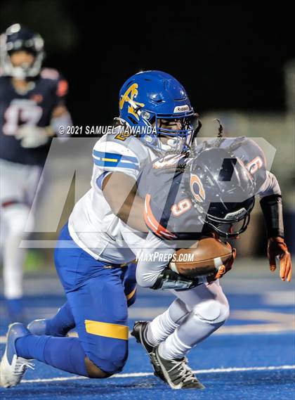 Thumbnail 2 in Bishop Amat @ Chaminade photogallery.