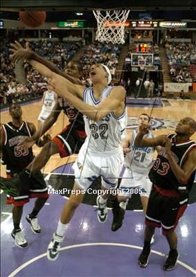 Thumbnail 1 in Westchester vs. Serra (State D1 Final)#3 photogallery.