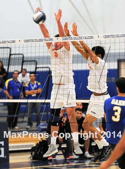 Thumbnail 1 in South Pasadena vs. Gahr (CIF SS D3 Final) photogallery.