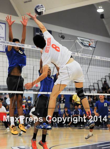 Thumbnail 2 in South Pasadena vs. Gahr (CIF SS D3 Final) photogallery.