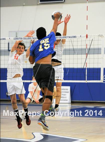 Thumbnail 1 in South Pasadena vs. Gahr (CIF SS D3 Final) photogallery.