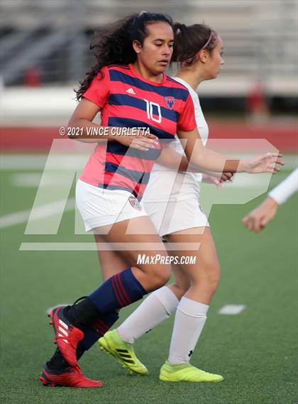 Thumbnail 1 in Davenport @ Wimberley photogallery.