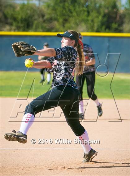 Thumbnail 1 in Murrieta Valley @ Vista Murrieta photogallery.