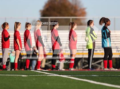 Thumbnail 1 in Lewiston-Porter vs. Palmyra-Macedon (NYSPHSAA Class B Regional Qualifier) photogallery.