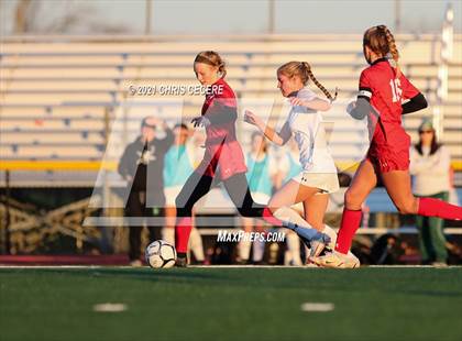 Thumbnail 1 in Lewiston-Porter vs. Palmyra-Macedon (NYSPHSAA Class B Regional Qualifier) photogallery.